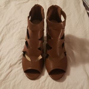 Chunky open-toed heel